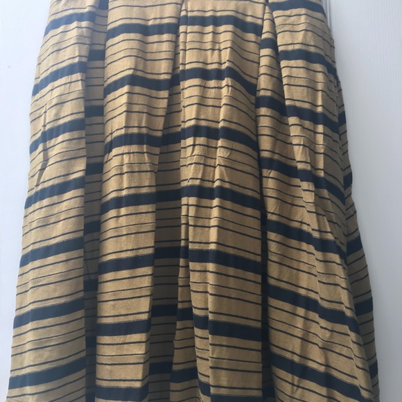 M Lularoe Lola skirt - Picture 3 of 4